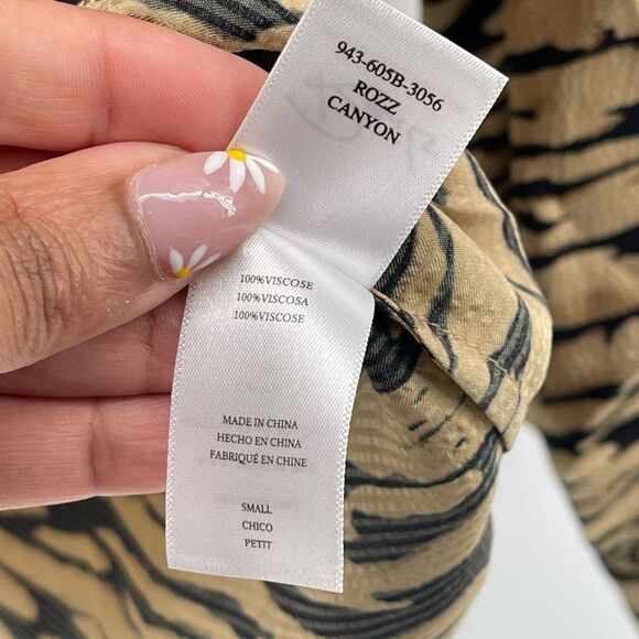 Rails Rozz Canyon Gold Black Animal Stripe Satin Puff Sleeve Blouse Womens Small - Picture 14 of 16